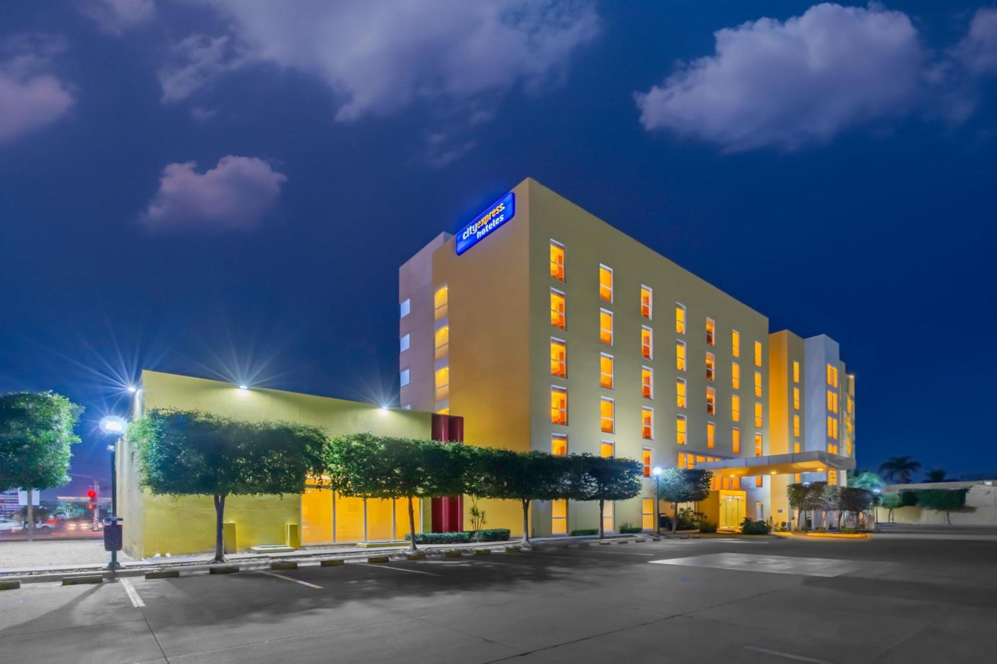 City Express By Marriott Ciudad Obregón Εξωτερικό φωτογραφία